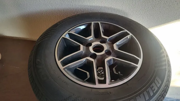 Par de rodas esportivas zero km, com pneus de carga Delinte, nunca usados! 