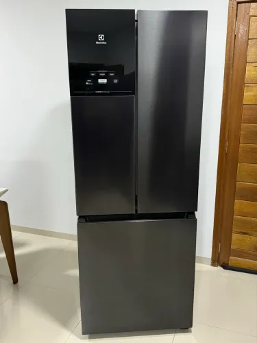 Geladeira Electrolux 480 Litros Frost Free Inverse Cor Black Inox 220v
