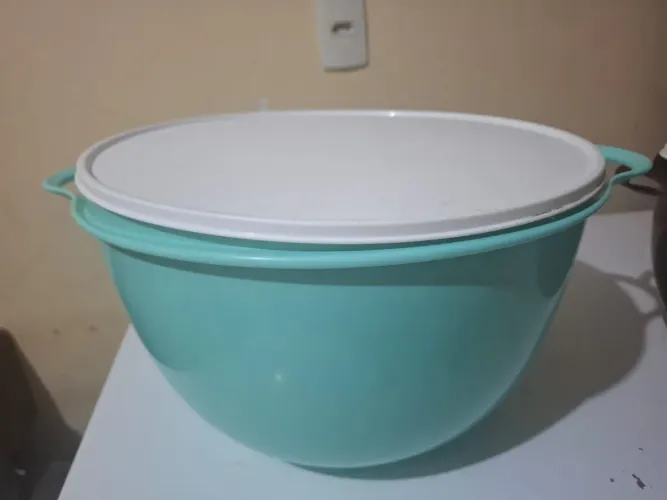 3 vasilhas Tupperware grande 