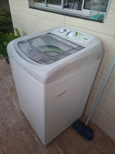 Máquina de roupa