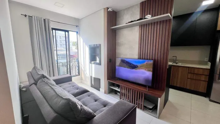 Apartamento Pronto, Mobiliado, Equipado, com Vaga Privativa e Piscina. Nações, Balneário C