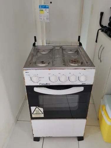 Vende - se fogão
