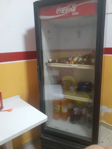 Geladeira expositora, cilindro de massas ,panela mexedora de massas ,motor 1/3 puro novo