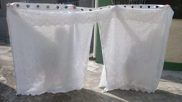 Cortina de renda com bandô 