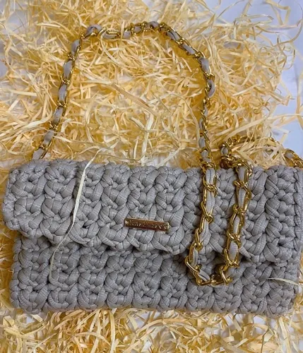 Bolsa de crochê cor bege