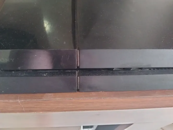Ps4 parou mão tenho interesse em concertar tá ligando 
