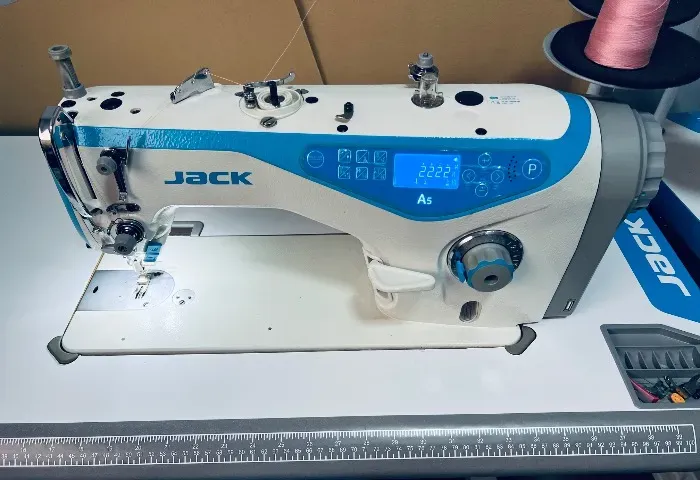 Máquina Reta Eletrônica Jack A5 - Cárter Blindado - Pouco Uso