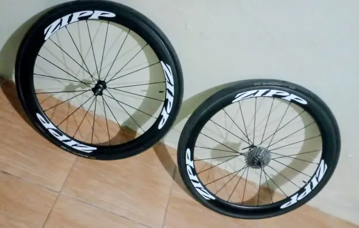Rodas carbono clincher Perfil 50mm freio no aro