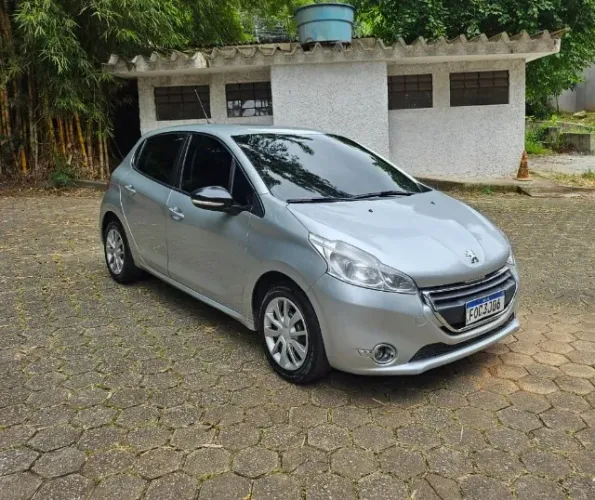 Peugeot 208 Active/active Pack 1.5 Flex 8V 5P 2014