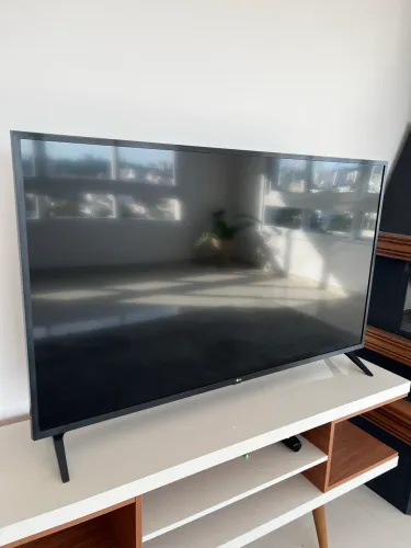Vendo TV LED Smart da marca LG - 50