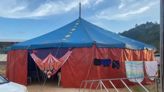Doação de lona de circo
