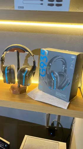 Logitech G935 7.1 Fone de Ouvido Headset Gamer Wireless 7.1 Surround Suporte Caixa e NF