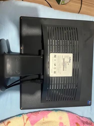 Monitor PROVIEW 75 HZ