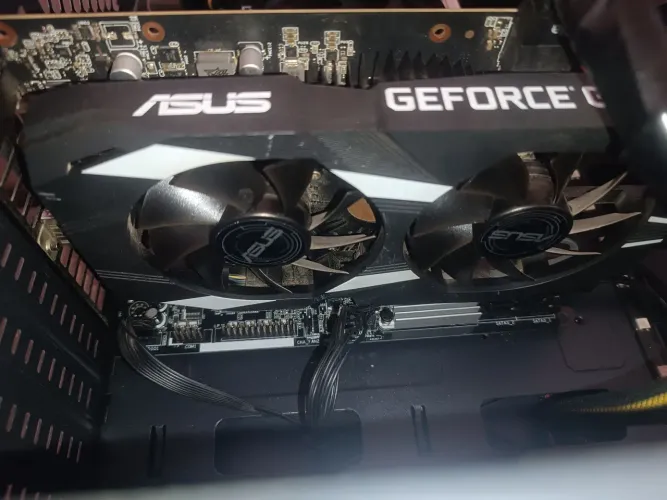 Placa de vídeo GTX 1660 TI OC ASUS. ACEITO OUTRAS PLACAS NA TROCA