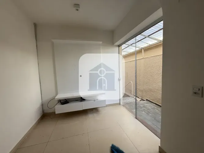 Casa comercial para locação no bairro Morada da Colina