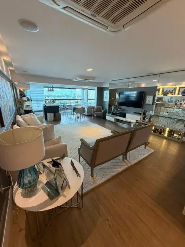 Apartamento com 204m² em Casa Forte!