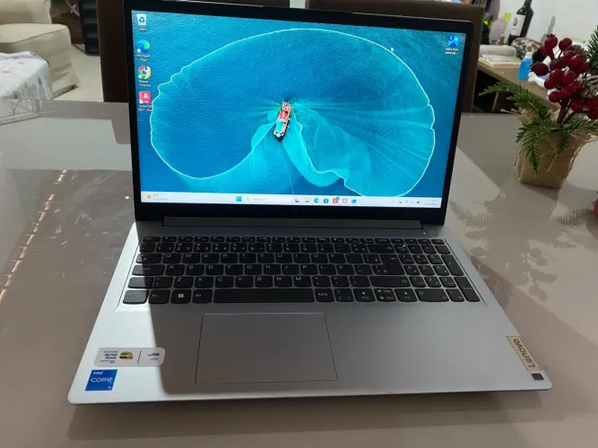 Notebook Lenovo - Core i5, 8G RAM, 512 GB, windows 11. Semi novo
