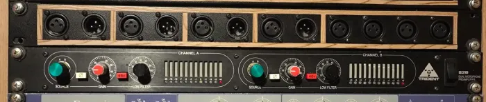 Dual Pre amp de microfone Trident S20