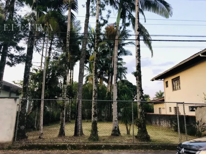 Lindíssimo terreno no Jardim Petrópolis