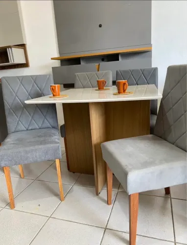 Mesa de janta 4 lugares a pronta entrega