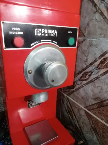 Moedor de café prisma com balança 