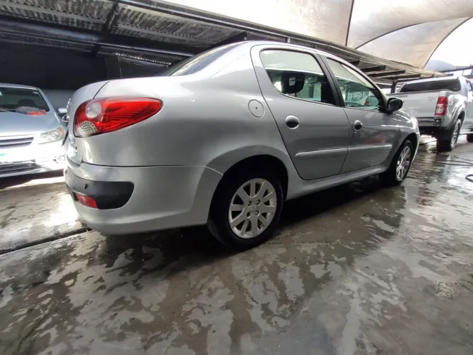Peugeot 207 Sedan Passion XS 1.6 Flex 16V 4P AUT 2011