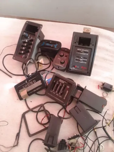 Captadores antigos de violão, sucata para aproveitar peças Bairro Ouro Preto Pampulha