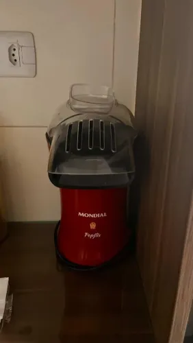 Pipoqueira mundial com pouco uso