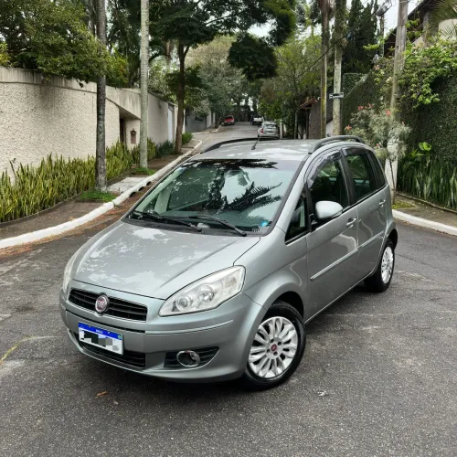 Fiat Idea Attractive 1.4 Fire Flex 8V 5P 2013