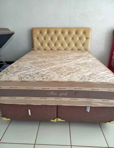 Colchão King e base nova 