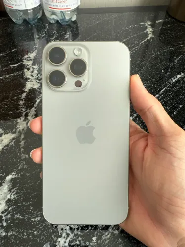 iPhone 16 Pro Max 512gb estado ÓTIMO 90% bateria