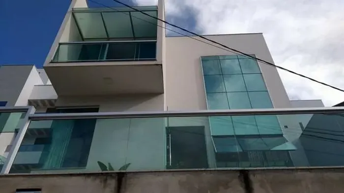 Casa diferenciada no Belvedere (Coronel Fabriciano-MG)