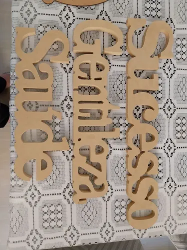 Doação de 5 palavras em MDF Cru para decorar