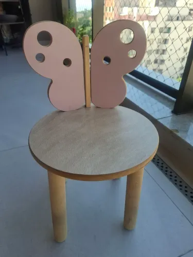 Cadeira infantil borboleta 