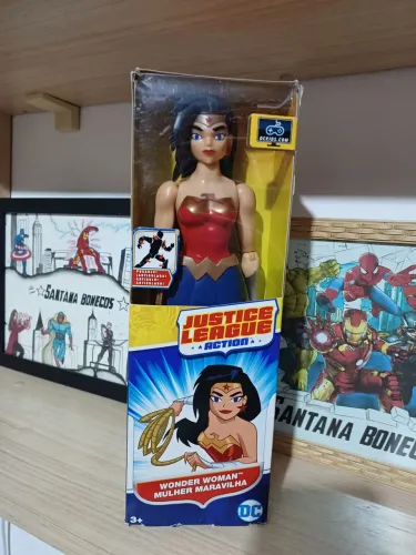 Mulher Maravilha 30cm original marca Hasbro