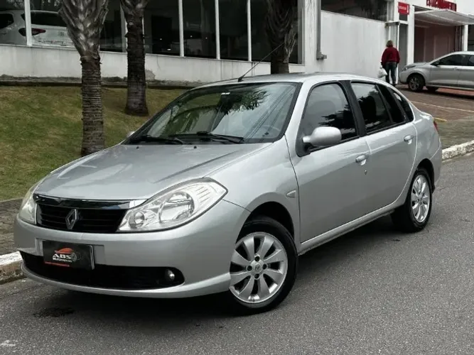 Renault Symbol Privilège Hi-flex 1.6 16V 4P 2010