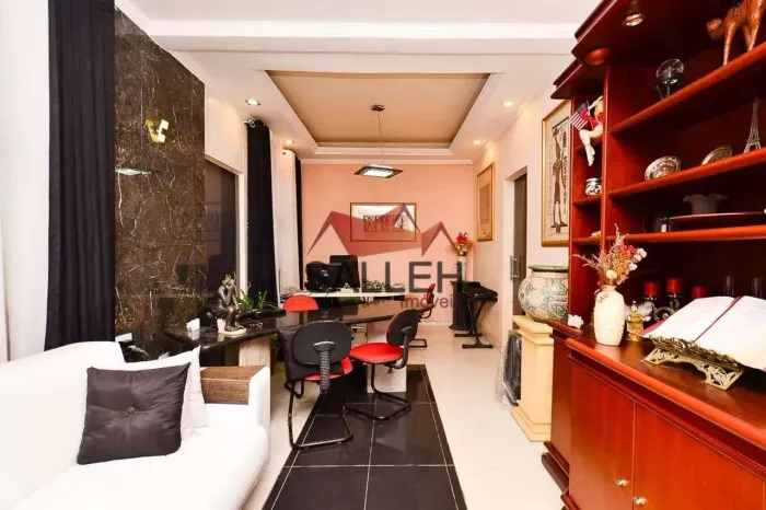 Casa, 6 Quartos, 4 Suítes e 2 Vagas