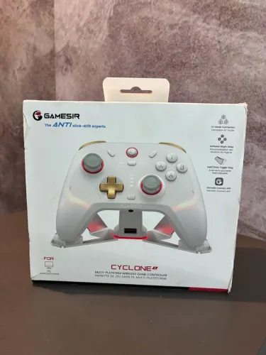 controle sem fio GameSir Cyclone 2 (versão na cor branca com base/dock de carregamento)