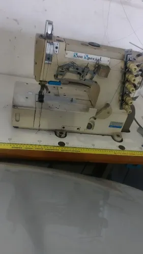 Máquina de costura