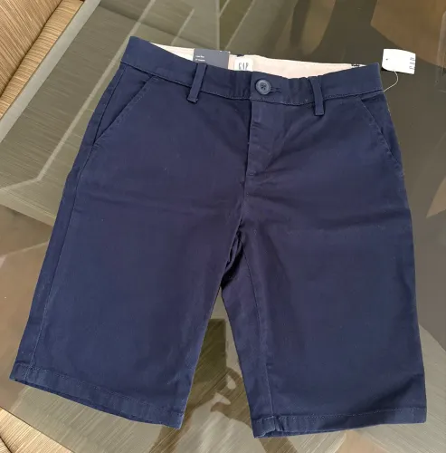 Bermuda Gap TAM 10 anos( veste menos)
