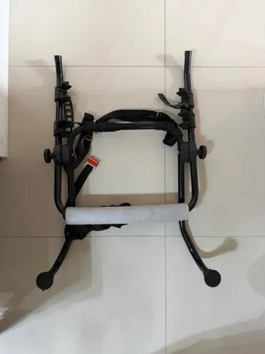 Suporte veicular para transportar bicicleta 