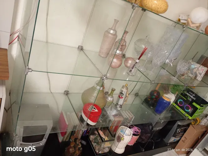 Balcão de vidro para loja de 220 pô 120 de altura