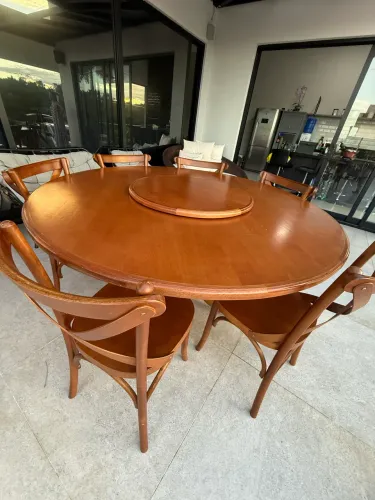 Mesa de Jantar com 6 Cadeiras - Excelente Estado | Oportunidade 1,6m 
