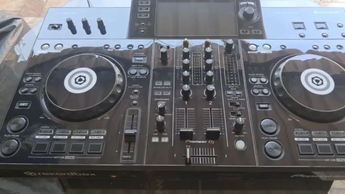 XDJ RR PIONEER DJ novíssima sem detalhes, acompanha Bag para transporte