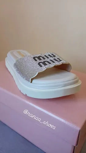Papete MIUMIU 1° Linha. Cor Branca. Tamanhos 35, 36, 37, 38.