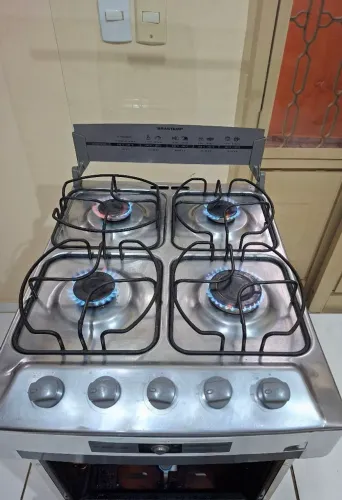 Fogão Brastemp automático (BAURU) Acompanha, mangueira, registro e bracadeiras NÃO ENTREGO