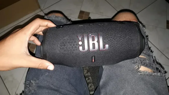 JBL charge 6, vendo ou troco em iPhone 