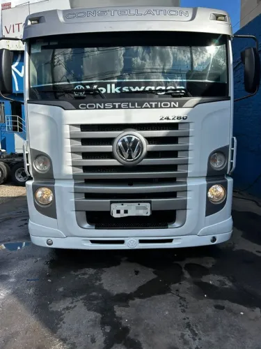 ? VW 24.280 (2017): O Caminhão que Já Vem com "Status de Zero" e Lucro Garantido!
