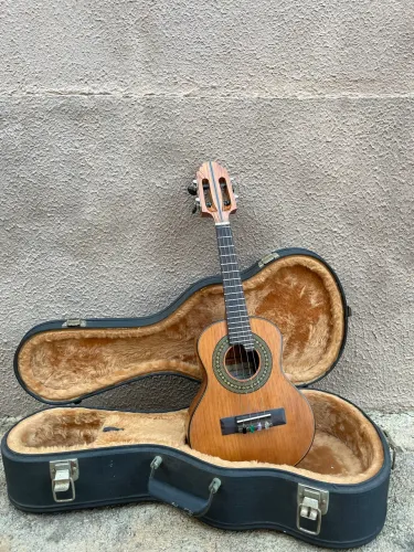Cavaquinho Anderson Luthier em cedro