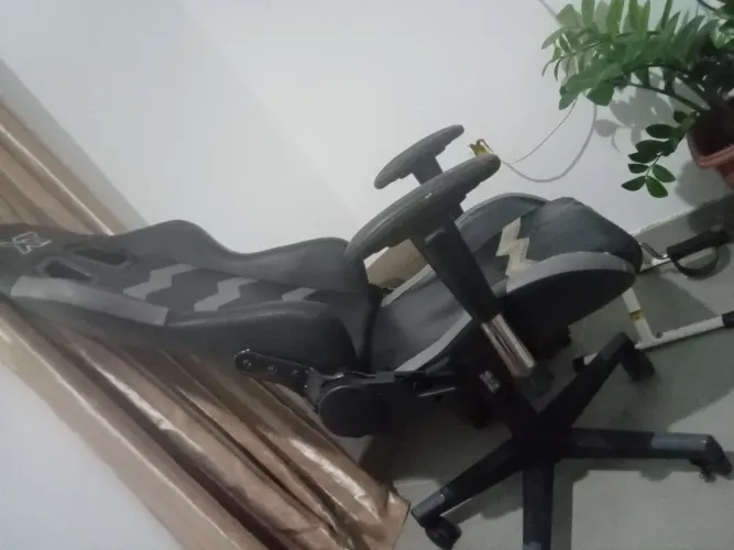 Vendo cadeira usada bom